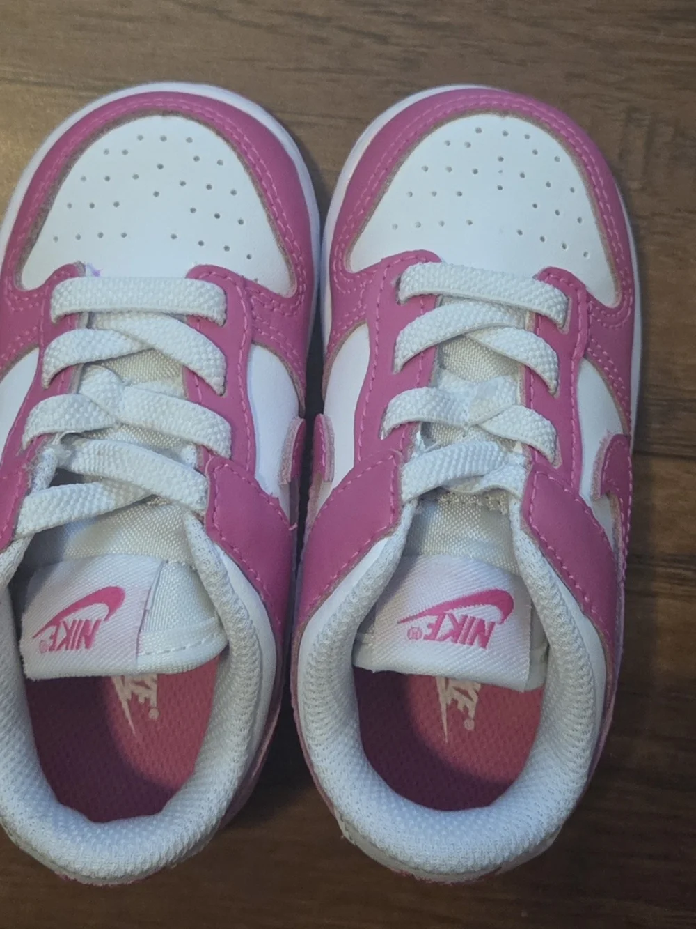 Nike Toddlers White and Pink Low-Top Dunks Sneaker-Size 6c